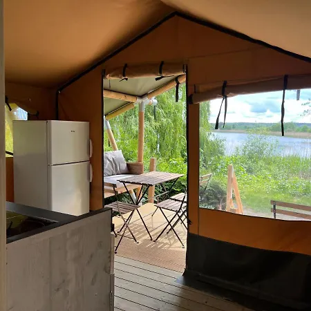 Lyxtält 'glamping' Angelzelt Am Mit Steg Und Boot