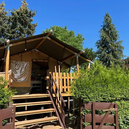 럭셔리텐트 'glamping' Angelzelt Am Mit Steg Und Boot