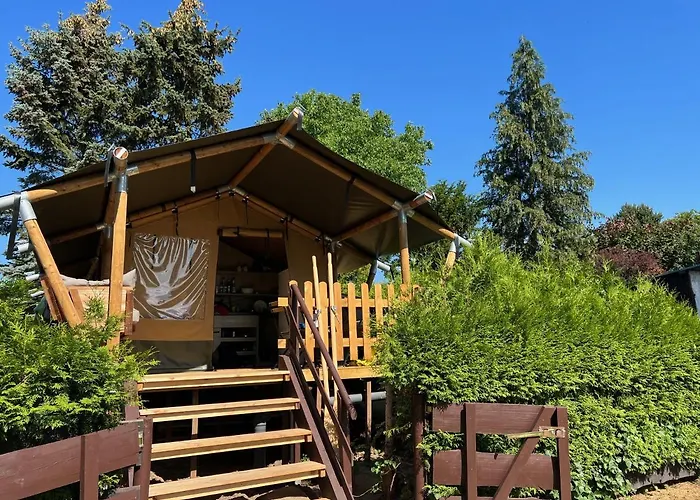 Lyxtält 'glamping' Angelzelt Am Mit Steg Und Boot
